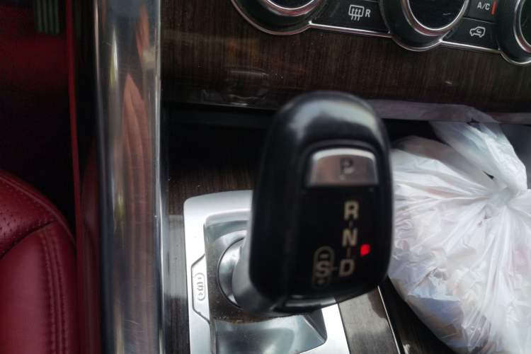 Used Land Rover Range Sport  Gear Lever