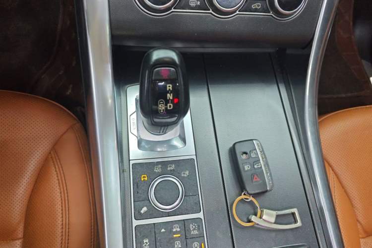 Used Land Rover Range Sport 2014 3.0 SC V6 HSE DYNAMIC Gear Lever