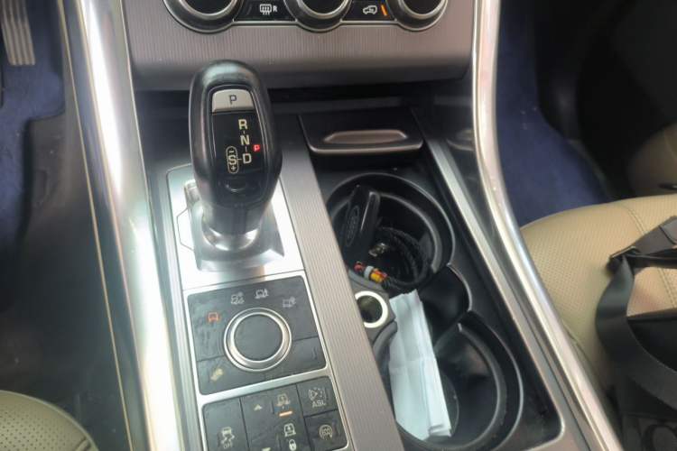 Used Land Rover Range Sport 2014 3.0 SC V6 HSE Gear Lever