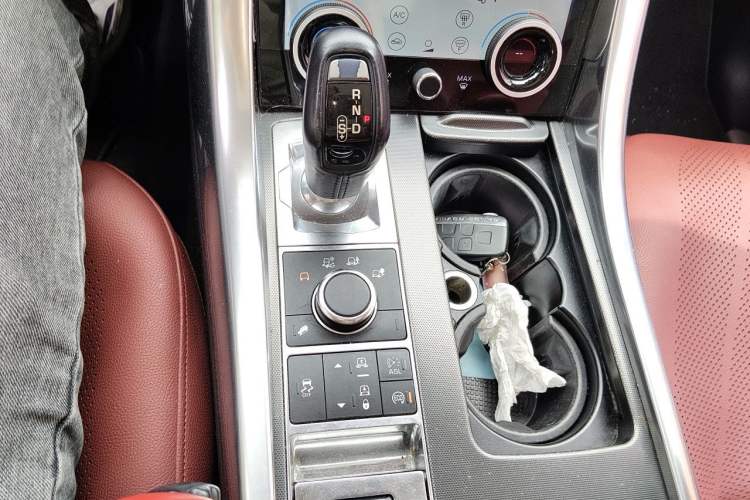 Used Land Rover Range Sport 2014 3.0 SC V6 HSE DYNAMIC Gear Lever