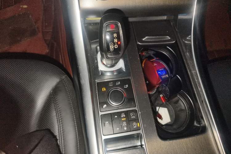 Used Land Rover Range Sport 2014 3.0 SC V6 HSE Gear Lever
