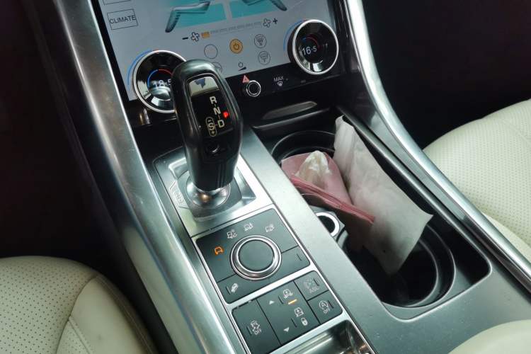 Used Land Rover Range Sport  Gear Lever