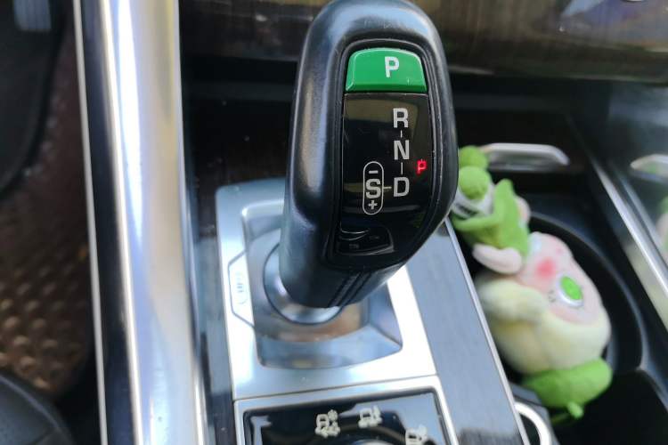Used Land Rover Range Sport 2014 3.0 V6 SC Gasoline Version HSE Gear Lever