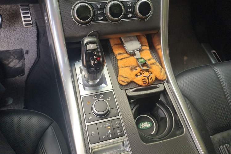 Used Land Rover Range Sport 2014 3.0 SC V6 HSE DYNAMIC Gear Lever