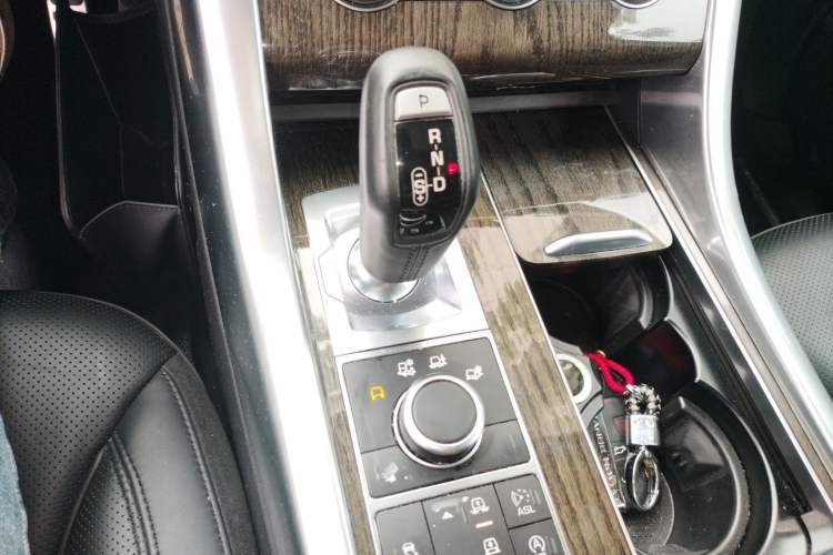 Used Land Rover Range Sport 2014 3.0 SC V6 HSE DYNAMIC Gear Lever