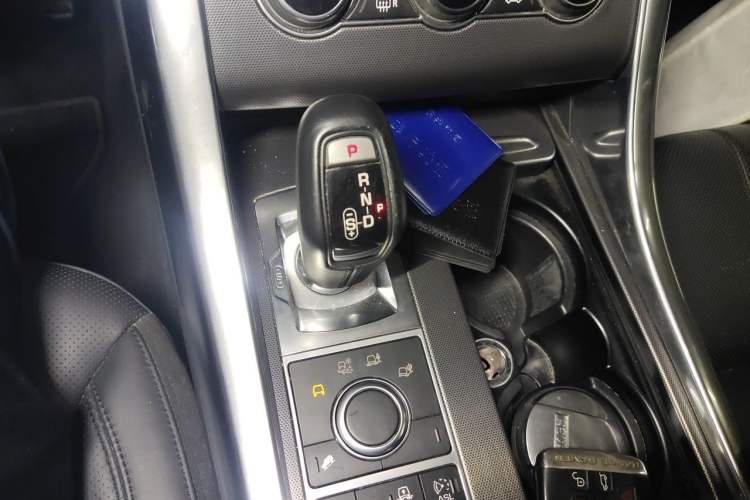 Used Land Rover Range Sport 2014 3.0 SC V6 HSE DYNAMIC Gear Lever