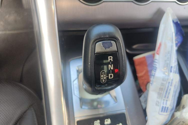 Used Land Rover Range Sport 2014 3.0 SC V6 HSE Gear Lever