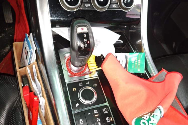 Used Land Rover Range Sport 2014 3.0 SC V6 HSE Gear Lever