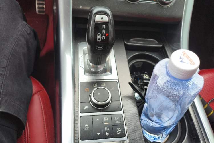 Used Land Rover Range Sport 2014 3.0 SC V6 HSE DYNAMIC Gear Lever