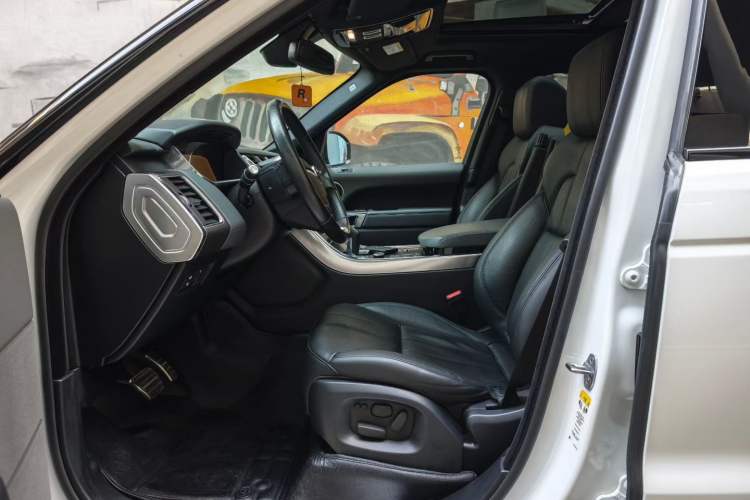 Used Land Rover Range Sport 2014 3.0 SC V6 HSE DYNAMIC Interior 1