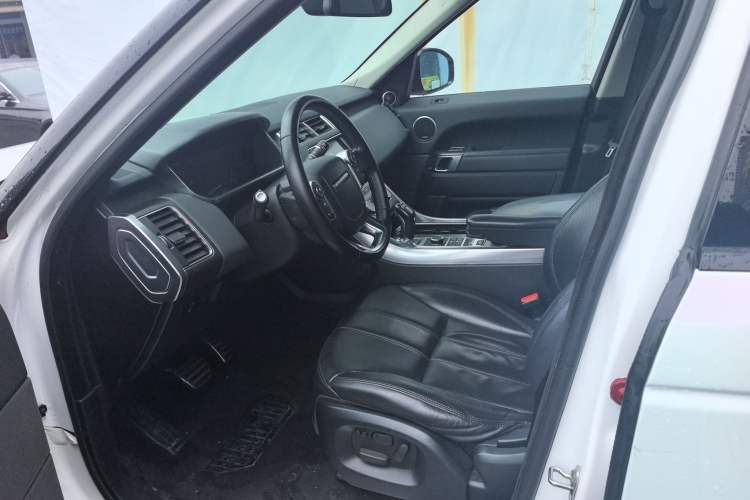 Used Land Rover Range Sport 2014 3.0 SC V6 HSE Interior 2