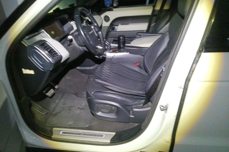 Used Land Rover Range Sport 2014 3.0 SC V6 HSE Left Front Seat