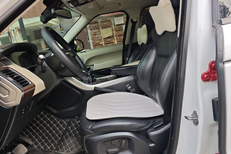 Used Land Rover Range Sport 2014 3.0 SC V6 HSE Left Front Seat