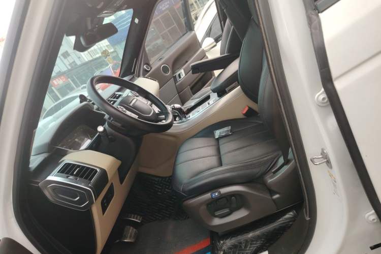 Used Land Rover Range Sport 2014 3.0 SC V6 HSE Left Front Seat
