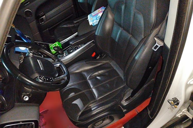 Used Land Rover Range Sport 2014 3.0 SC V6 HSE Left Front Seat