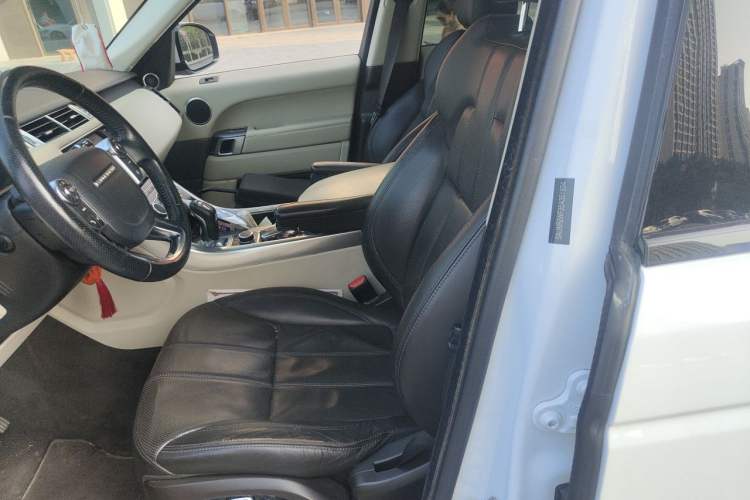 Used Land Rover Range Sport 2014 3.0 SC V6 HSE Left Front Seat