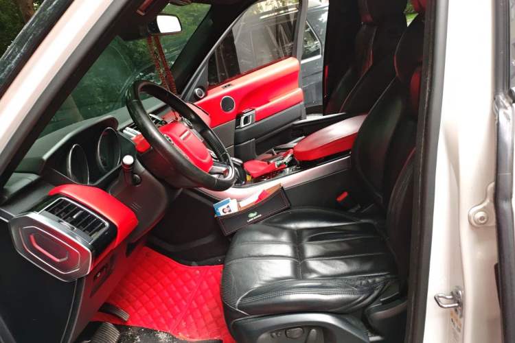 Used Land Rover Range Sport 2014 3.0 SC V6 HSE Left Front Seat