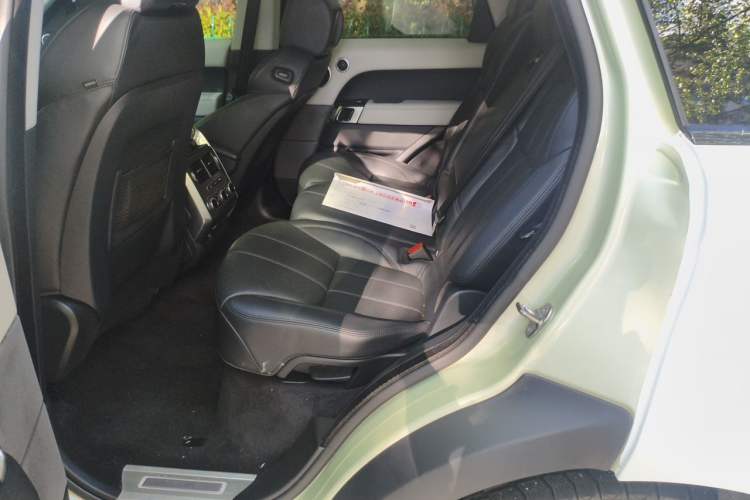 Used Land Rover Range Sport 2014 3.0 SC V6 HSE DYNAMIC Left Rear Seat