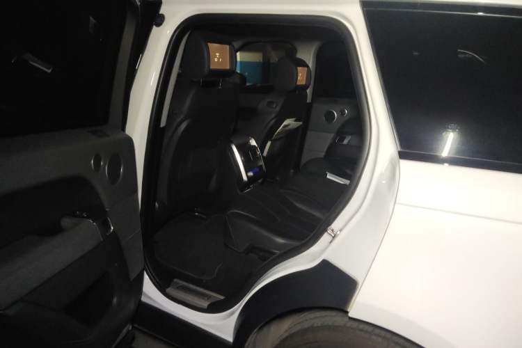 Used Land Rover Range Sport 2014 3.0 SC V6 HSE DYNAMIC Left Rear Seat