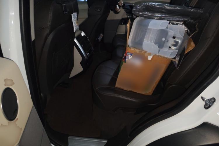 Used Land Rover Range Sport 2014 3.0 SC V6 HSE Left Rear Seat