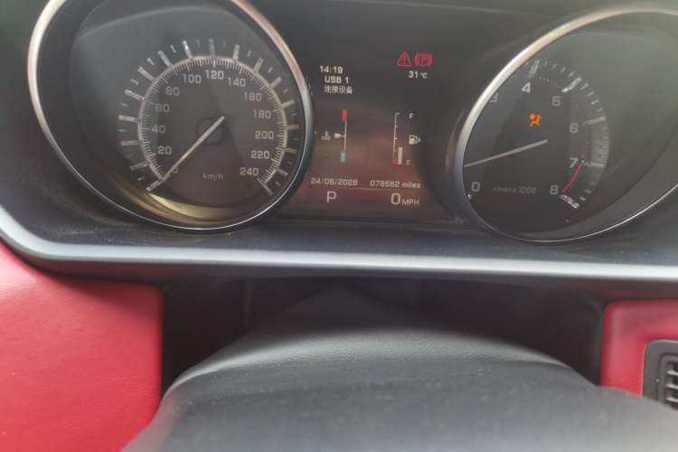 Used Land Rover Range Sport  Odometer Close Up