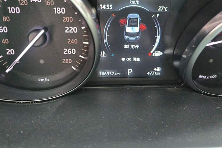 Used Land Rover Range Sport  Odometer Close Up