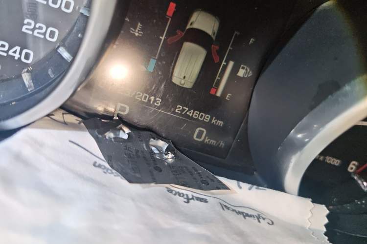 Used Land Rover Range Sport  Odometer Close Up