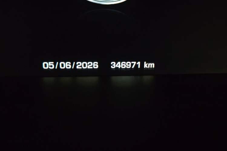 Used Land Rover Range Sport 2014 3.0 SC V6 HSE DYNAMIC Odometer Close Up