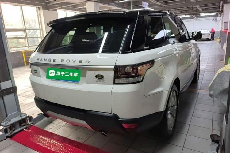 Used Land Rover Range Sport  Rear Right 45 Deg