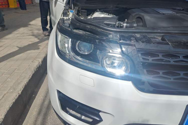 Used Land Rover Range Sport 2014 3.0 SC V6 HSE DYNAMIC Right Front Headlight