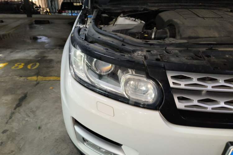 Used Land Rover Range Sport 2014 3.0 SC V6 HSE Right Front Headlight