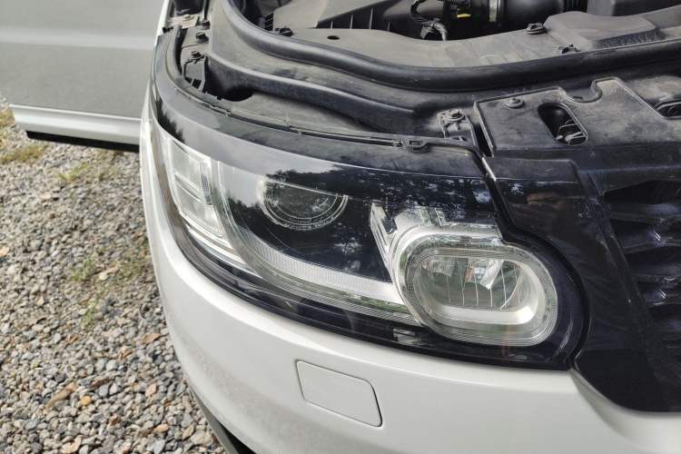 Used Land Rover Range Sport 2014 3.0 SC V6 HSE DYNAMIC Right Front Headlight
