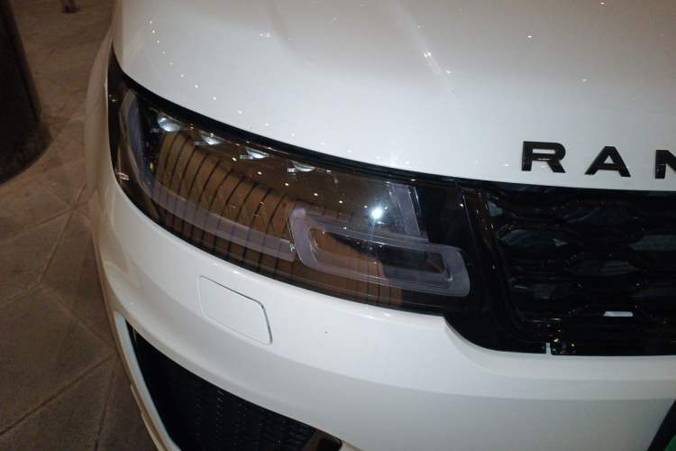 Used Land Rover Range Sport 2014 3.0 SC V6 HSE DYNAMIC Right Front Headlight