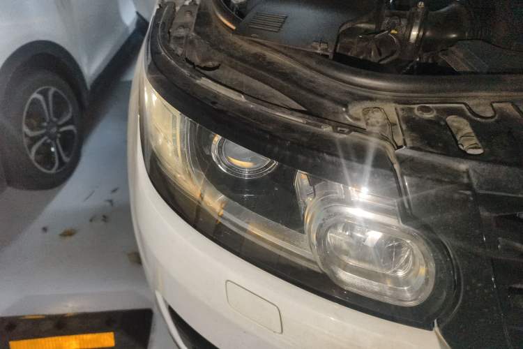 Used Land Rover Range Sport 2014 3.0 SC V6 HSE Right Front Headlight