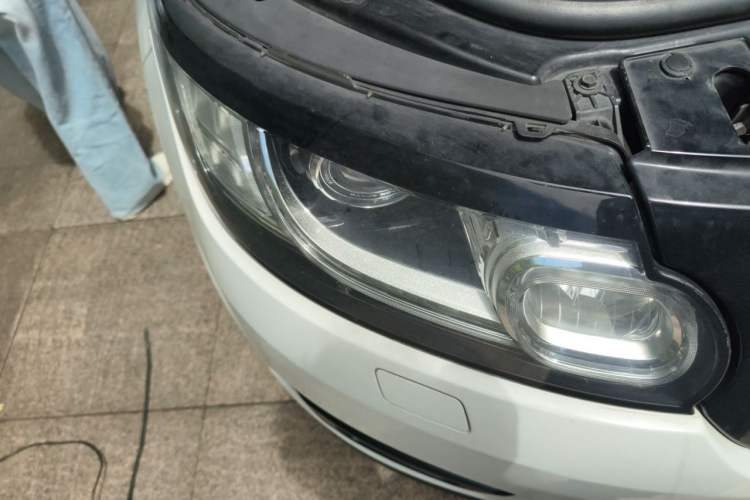Used Land Rover Range Sport 2014 3.0 SC V6 HSE DYNAMIC Right Front Headlight