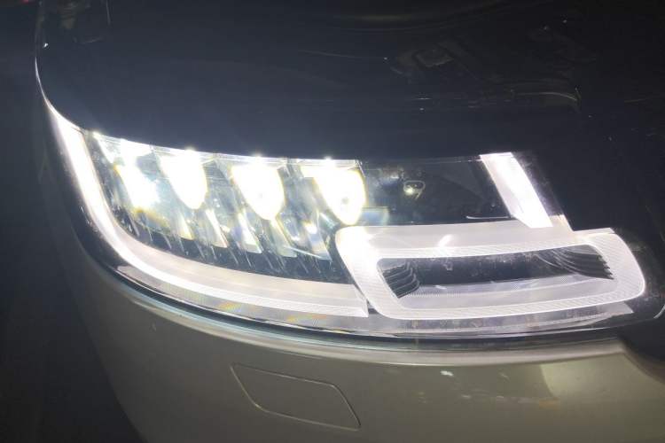 Used Land Rover Range Sport 2014 3.0 SC V6 HSE Right Front Headlight
