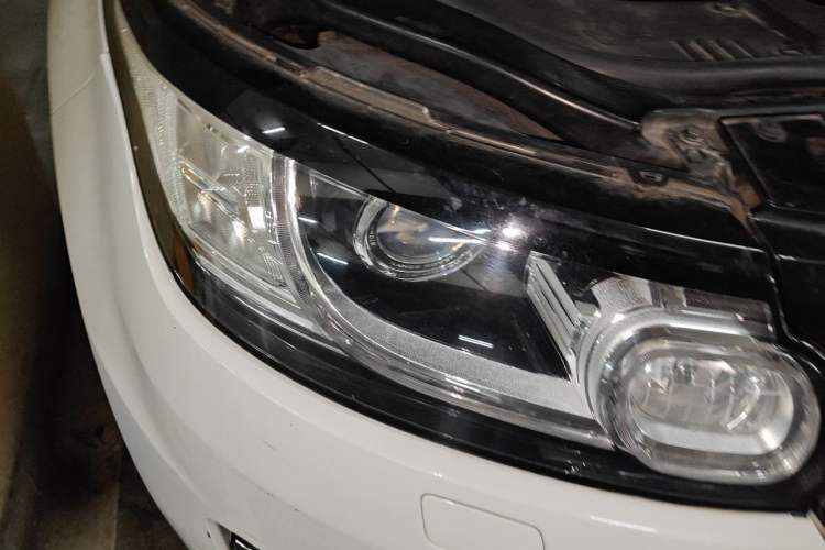 Used Land Rover Range Sport 2014 3.0 SC V6 HSE DYNAMIC Right Front Headlight