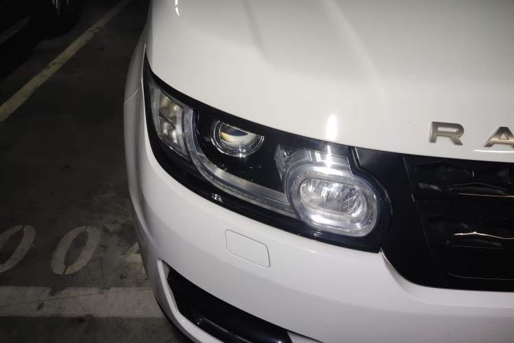 Used Land Rover Range Sport 2014 3.0 SC V6 HSE DYNAMIC Right Front Headlight