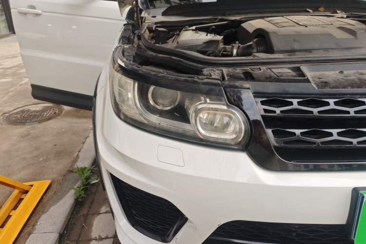 Used Land Rover Range Sport 2014 3.0 SC V6 HSE DYNAMIC Right Front Headlight