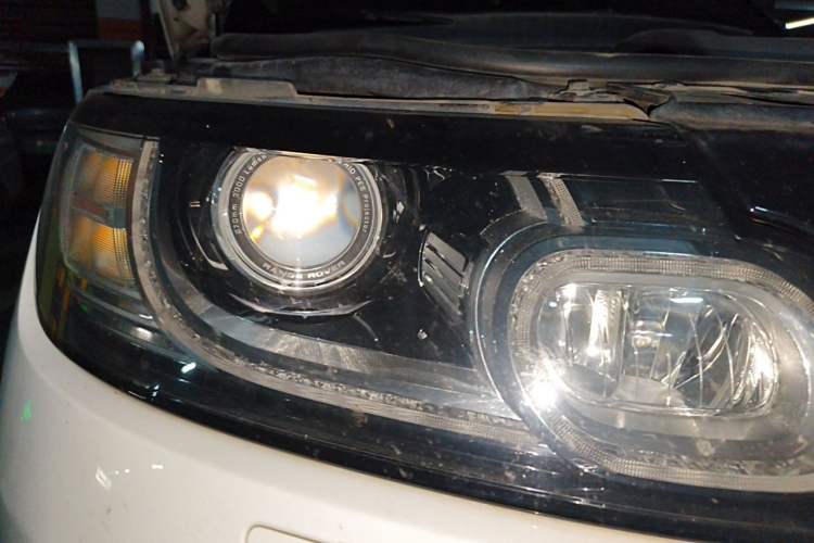Used Land Rover Range Sport 2014 3.0 SC V6 HSE Right Front Headlight