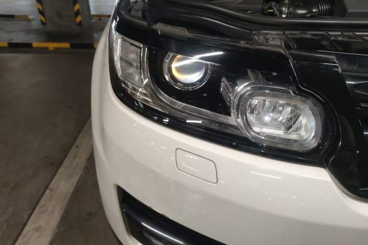 Used Land Rover Range Sport 2014 3.0 SC V6 HSE DYNAMIC Right Front Headlight