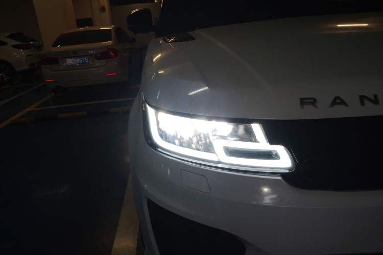 Used Land Rover Range Sport 2014 3.0 SC V6 HSE DYNAMIC Right Front Headlight
