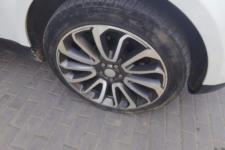 Used Land Rover Range Sport  Right Front Wheel Hub