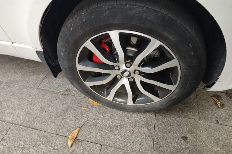Used Land Rover Range Sport 2014 3.0 SC V6 HSE Right Front Wheel Hub