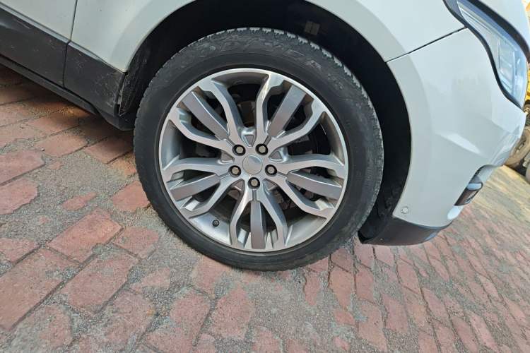 Used Land Rover Range Sport 2014 3.0 SC V6 HSE DYNAMIC Right Front Wheel Hub