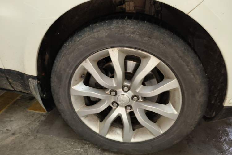 Used Land Rover Range Sport 2014 3.0 SC V6 HSE Right Front Wheel Hub
