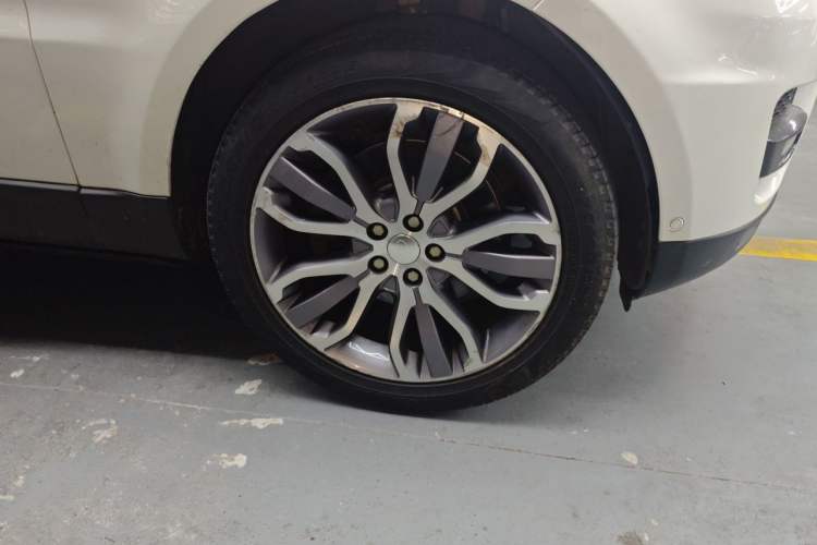 Used Land Rover Range Sport 2014 3.0 SC V6 HSE DYNAMIC Right Front Wheel Hub