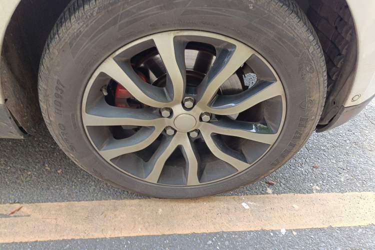 Used Land Rover Range Sport 2014 3.0 SC V6 HSE Right Front Wheel Hub