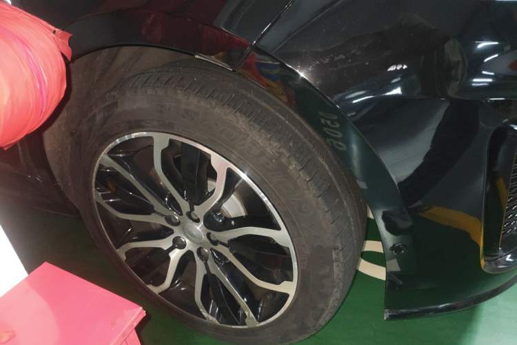 Used Land Rover Range Sport 2014 3.0 SC V6 HSE DYNAMIC Right Front Wheel Hub