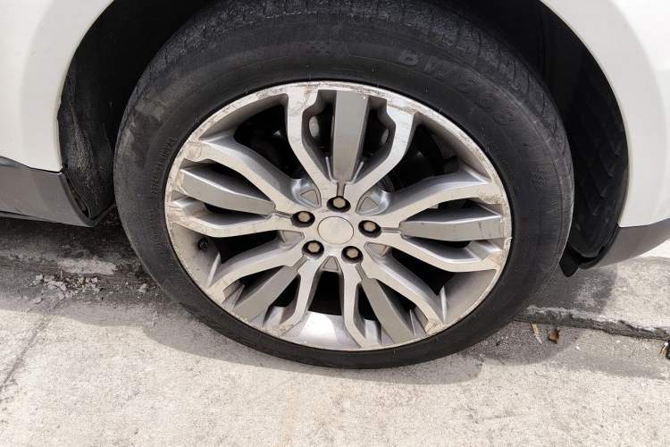 Used Land Rover Range Sport 2014 3.0 SC V6 HSE DYNAMIC Right Front Wheel Hub